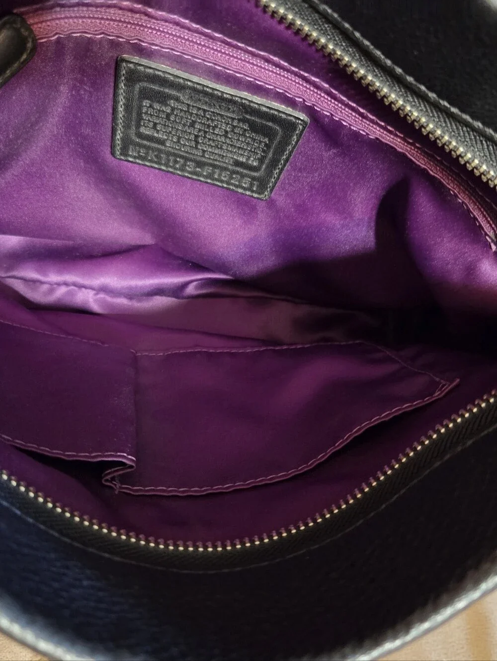 Coach Carly Medium Black Leather Shoulder Bag - Women's Classic Carry F15251.